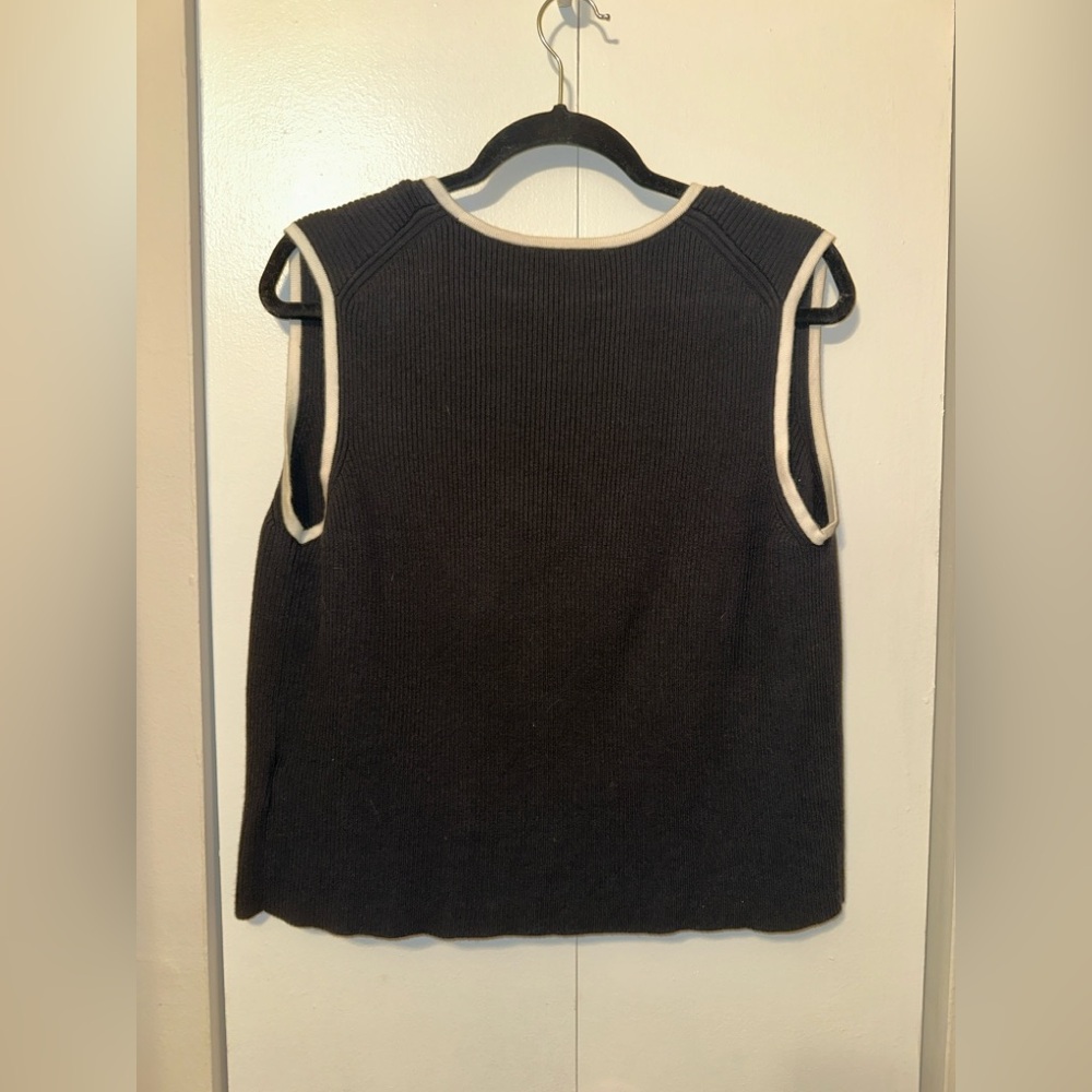 Abercrombie & Fitch Tie-Front V-Neck Sweater Vest - XL - Picture 3 of 4
